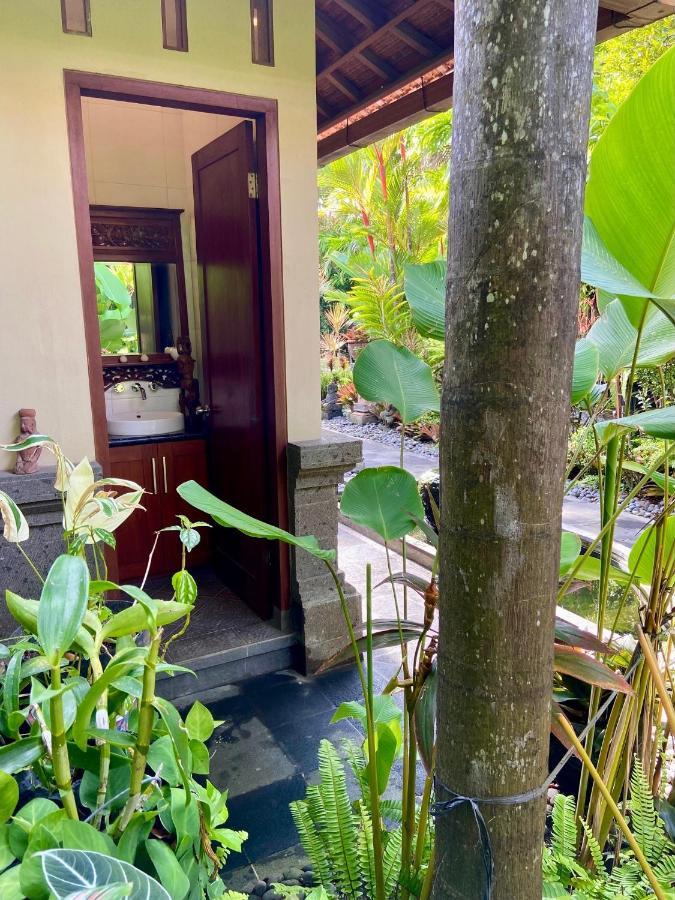 Spacious 4-bedroom Garden * Sanur (Bali)